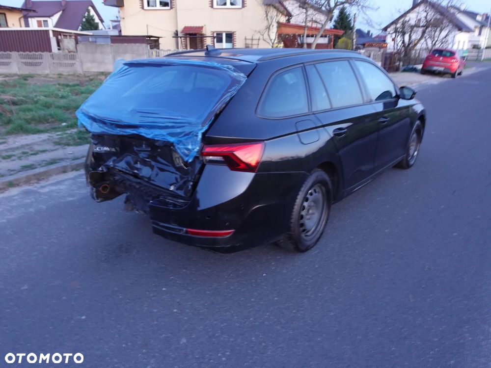 Skoda Octavia 2.0 TDI DSG Ambition - 5