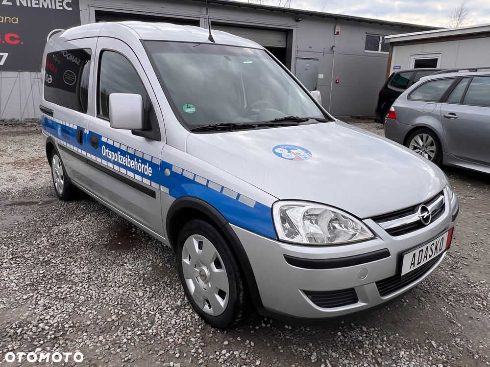 Opel Combo Tour - 2