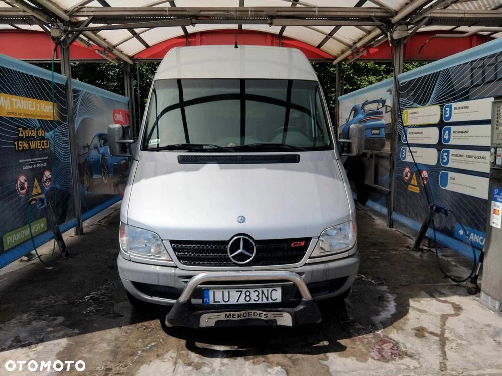 Mercedes-Benz Sprinter - 1