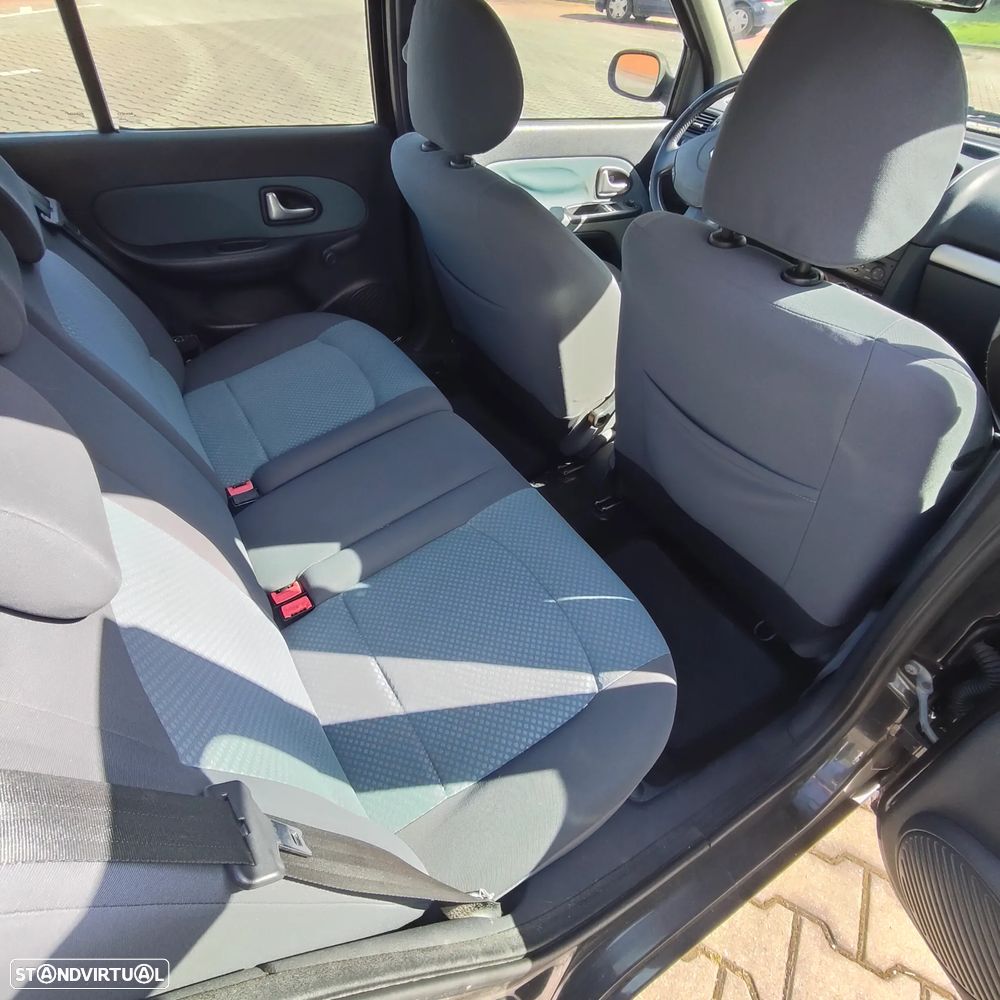 Renault Clio 1.2 16V SE Extreme - 15