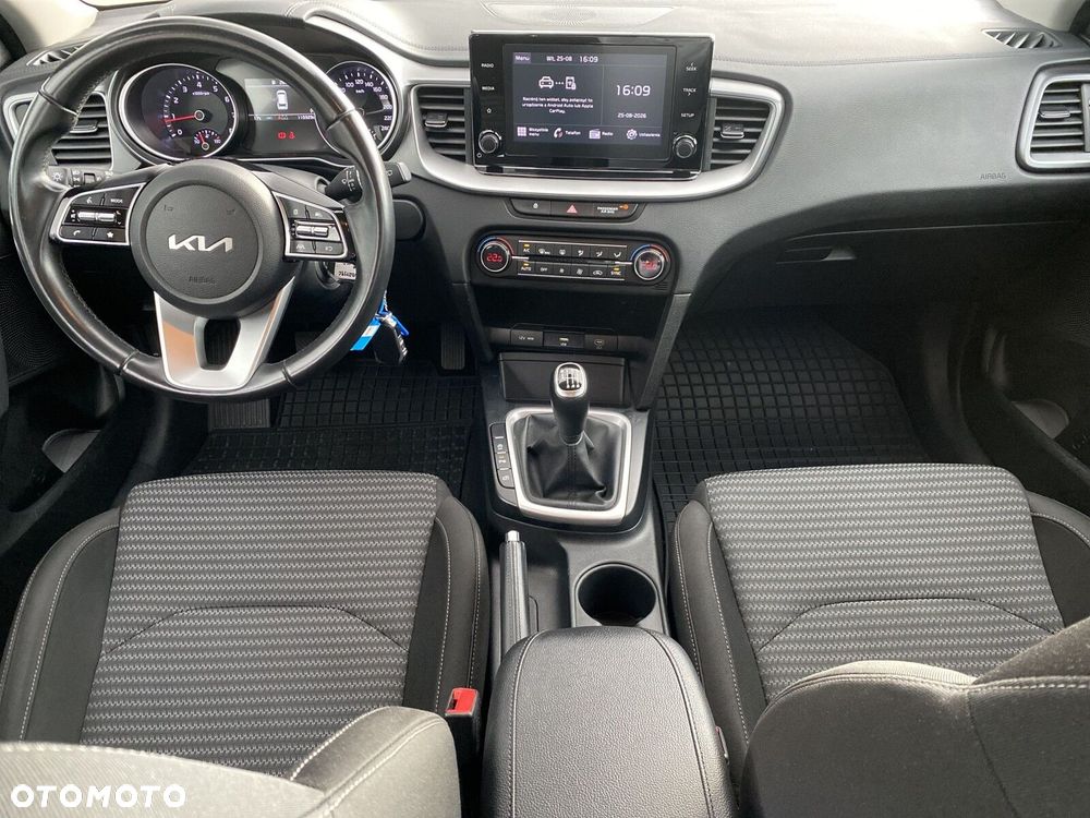 Kia Ceed - 14