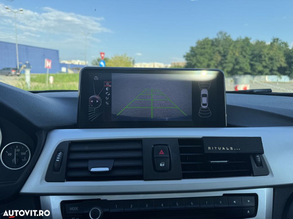 BMW Seria 3 320d Efficient Dynamic Edition Aut. - 13