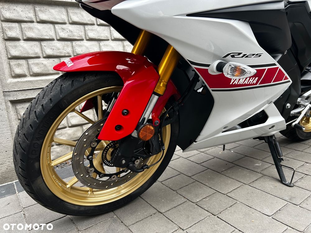 Yamaha YZF - 23