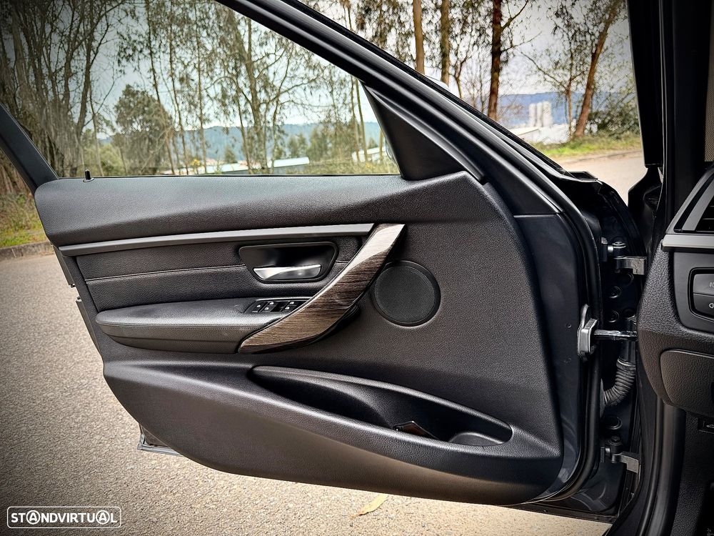 BMW 320 d Auto Line Modern - 11