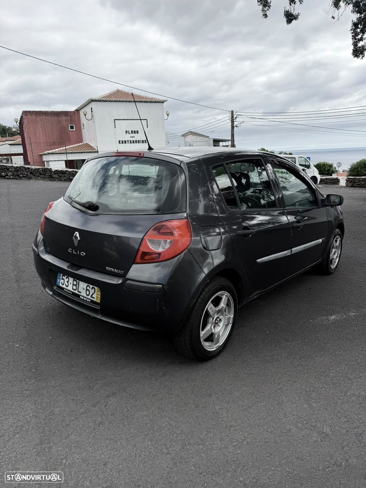 Renault Clio - 5