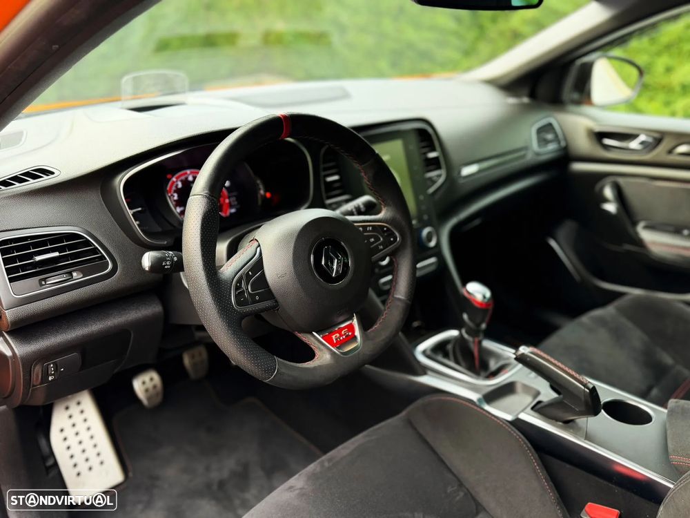 Renault Mégane TCe 300 GPF R.S. TROPHY - 11
