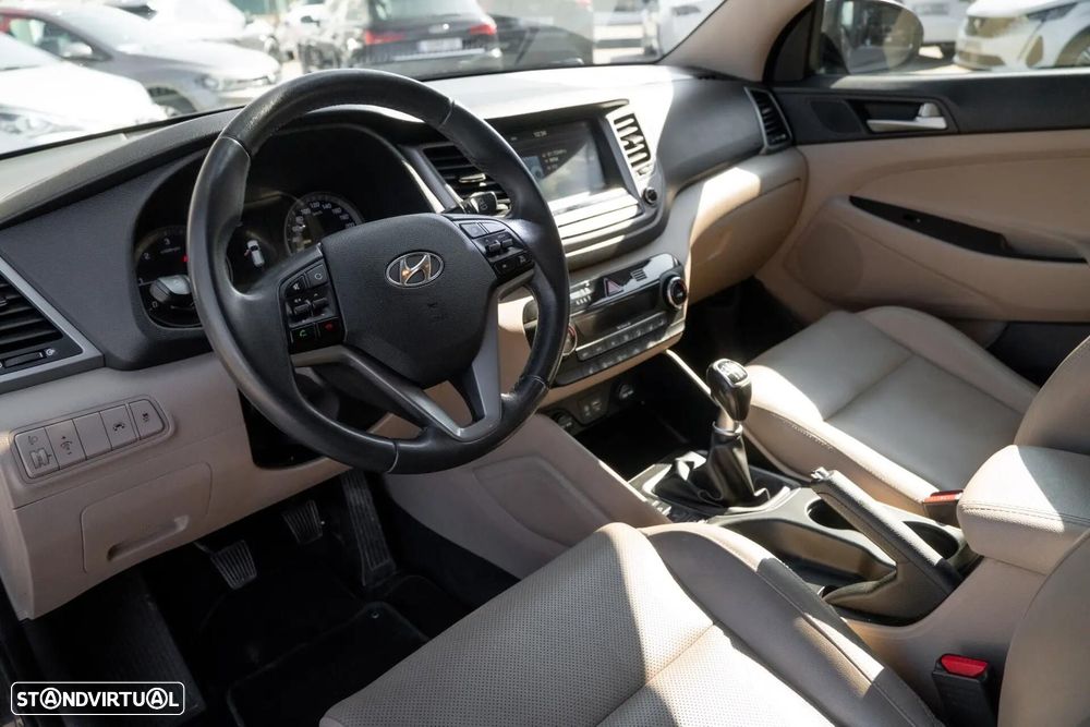Hyundai Tucson 1.7 CRDi Creative — photo 3