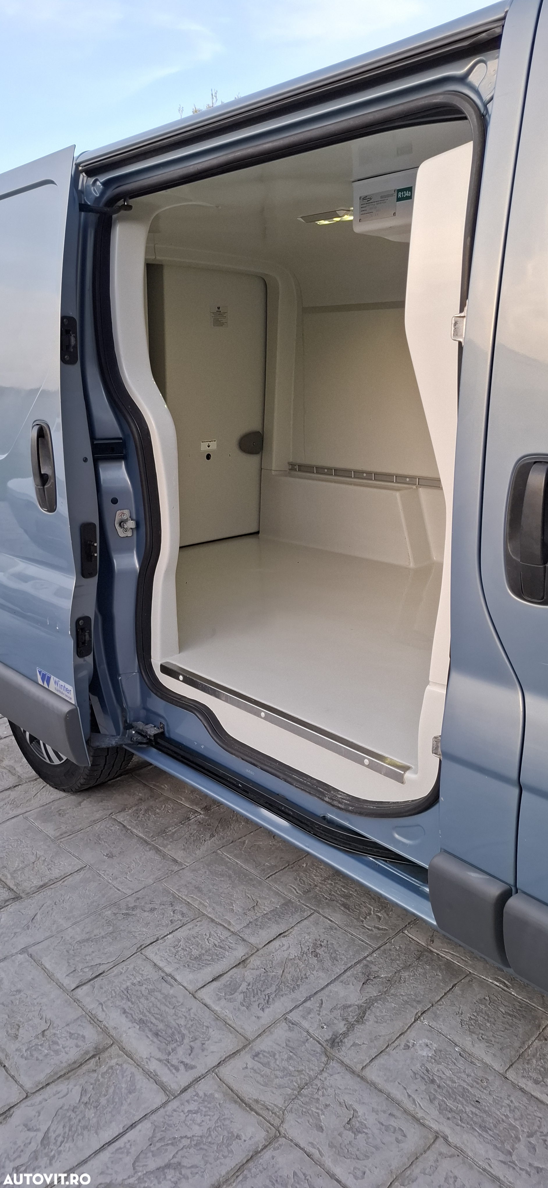Opel Vivaro - 12