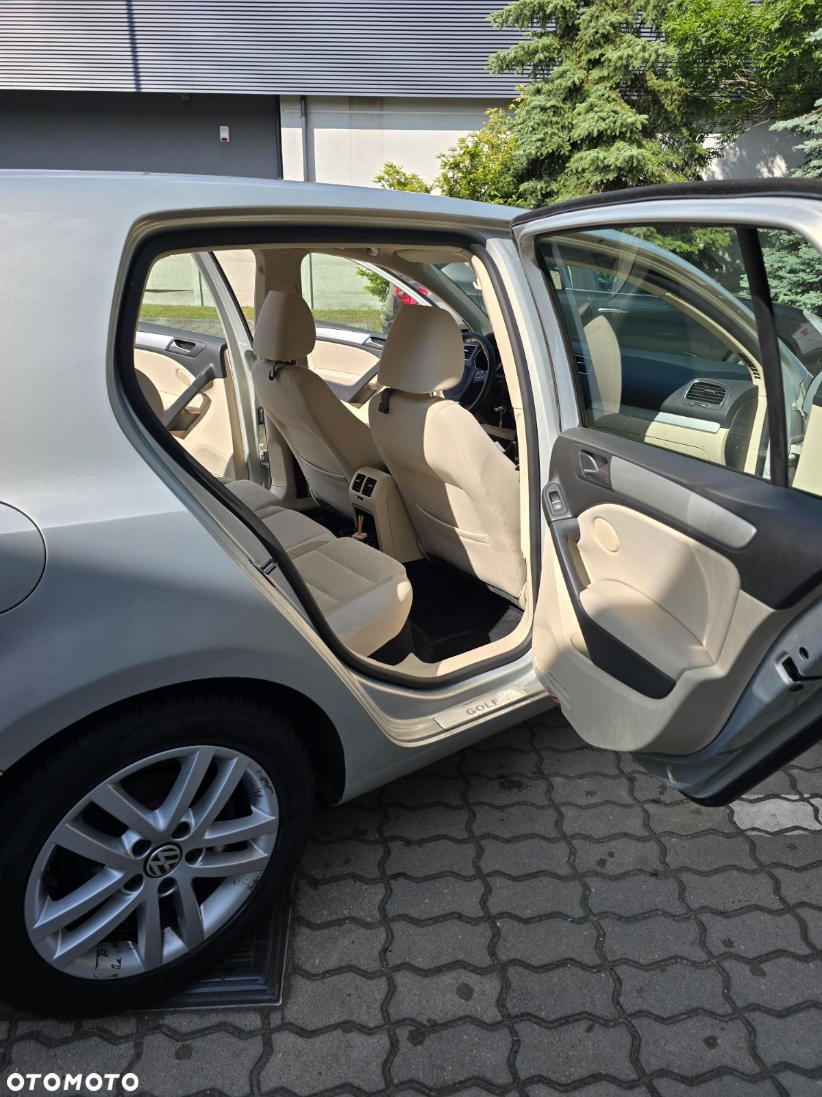 Volkswagen Golf - 11