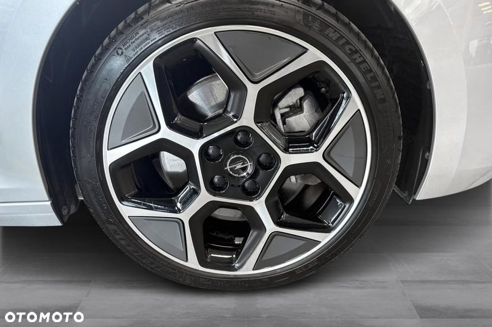 Opel Astra 1.6 T Plug-in Hybrid GS - 19