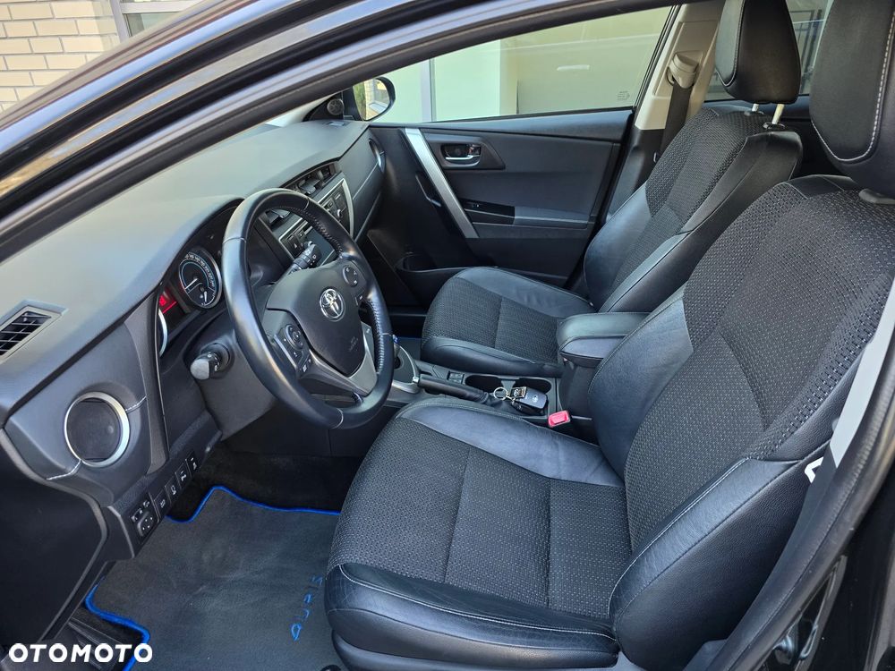 Toyota Auris - 18