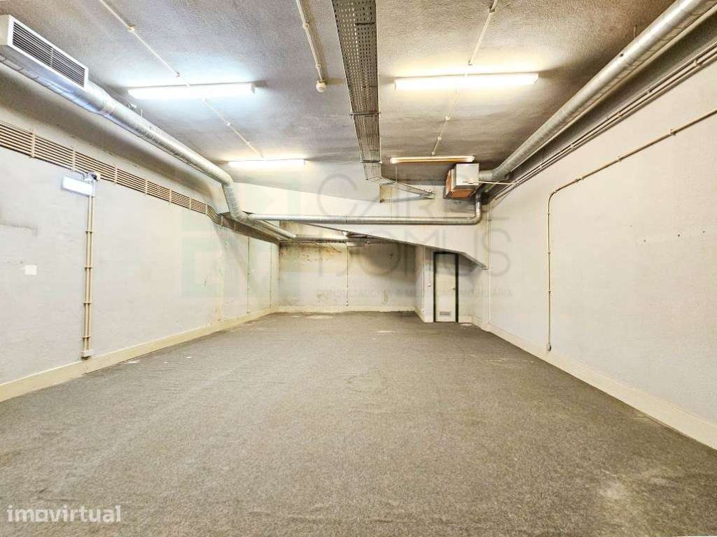 Loja comercial com 230m2 no centro da Malveira, em Mafra - Grande imagem: 5/44