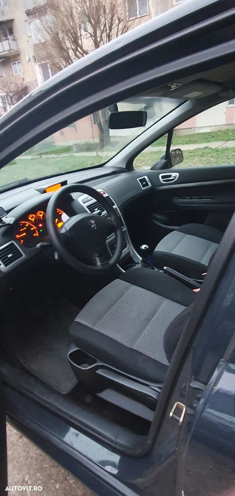 Peugeot 307 1.6HDi XR - 11