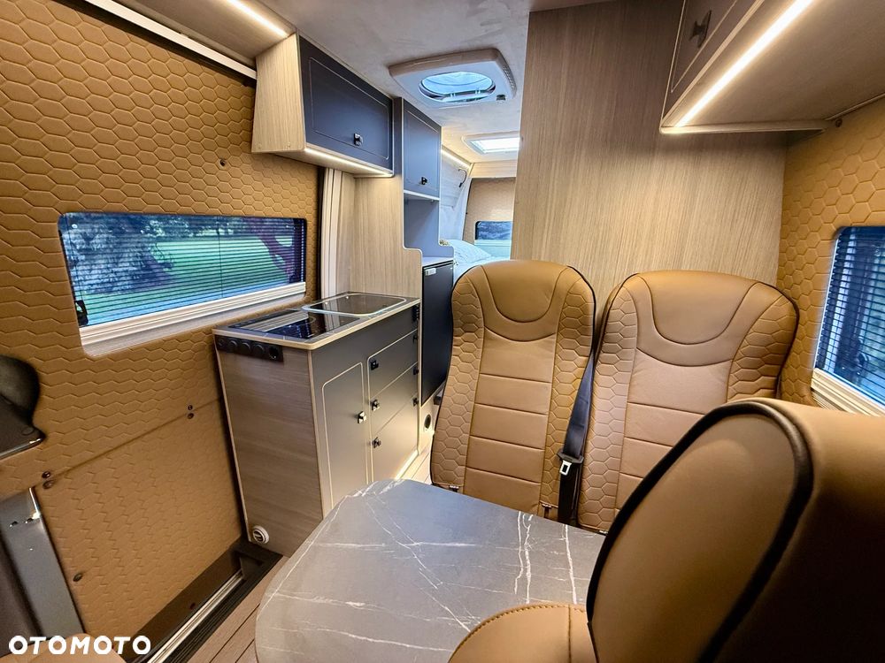 Mercedes-Benz Sprinter - 8