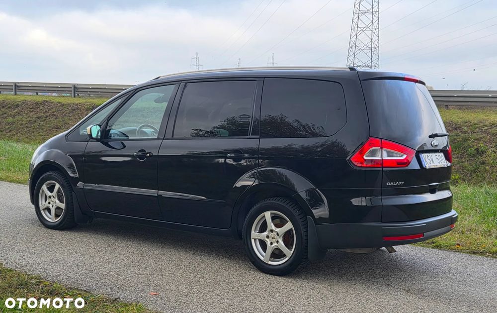 Ford Galaxy - 8