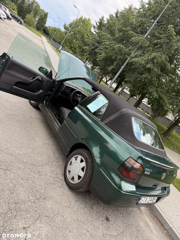 Volkswagen Golf - 1
