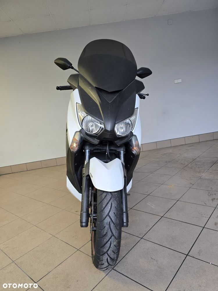 Yamaha X-max - 3