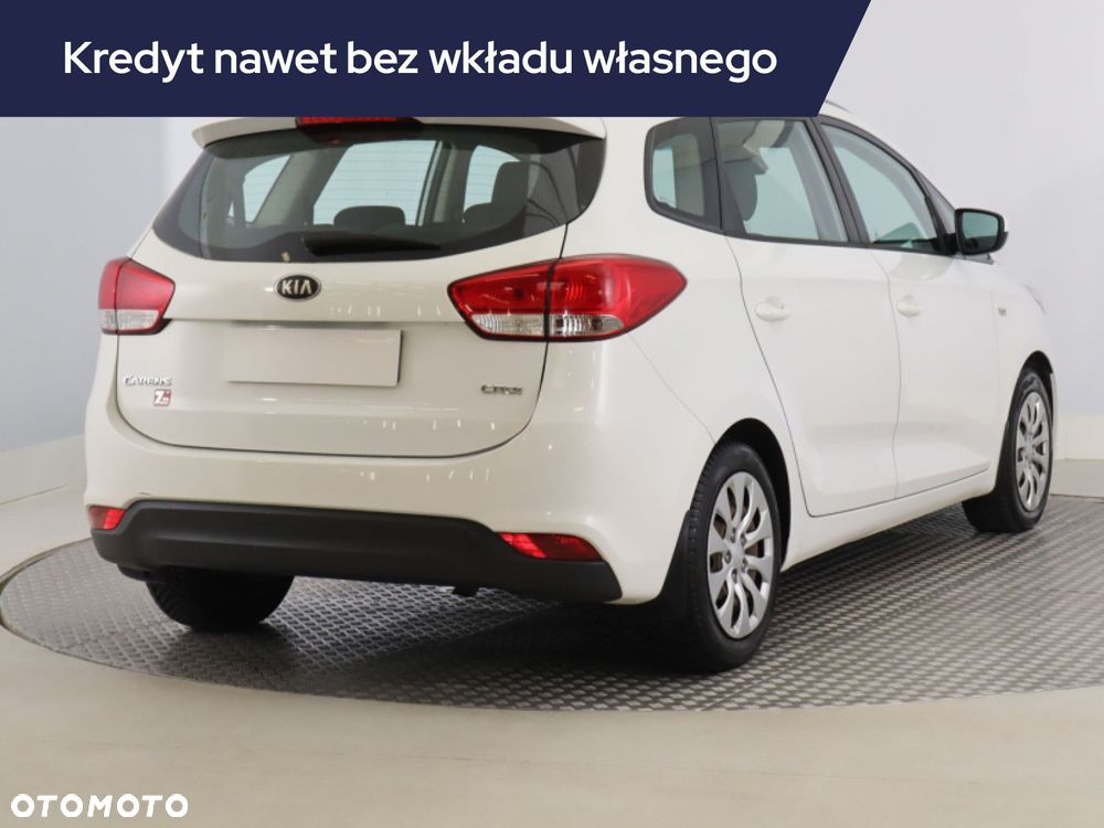 Kia Carens - 7