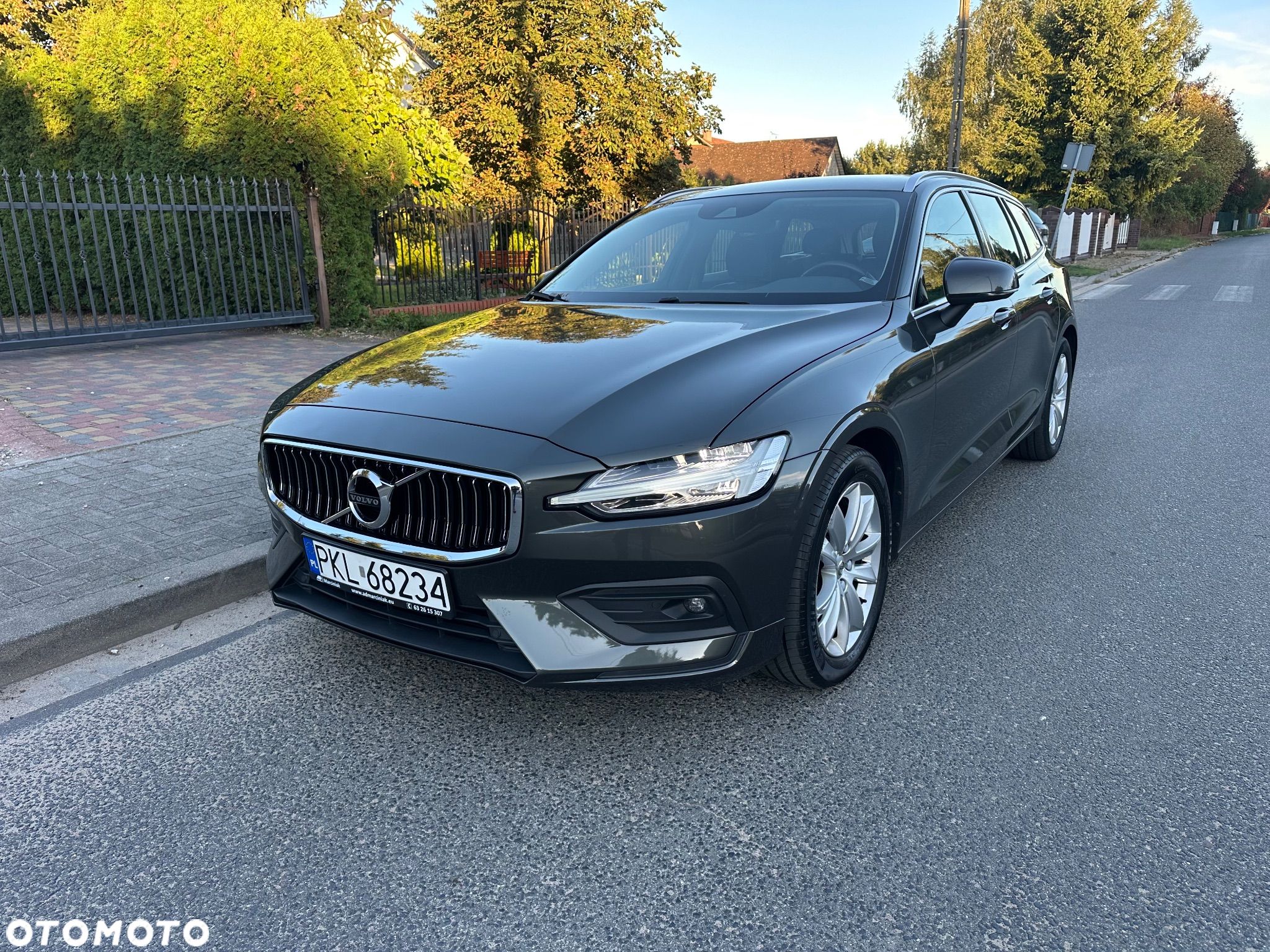 Volvo V60 D3 Drive-E Momentum - 1