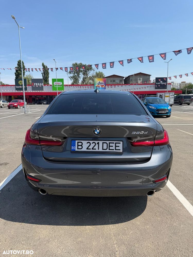 BMW Seria 3 320d AT MHEV - 12