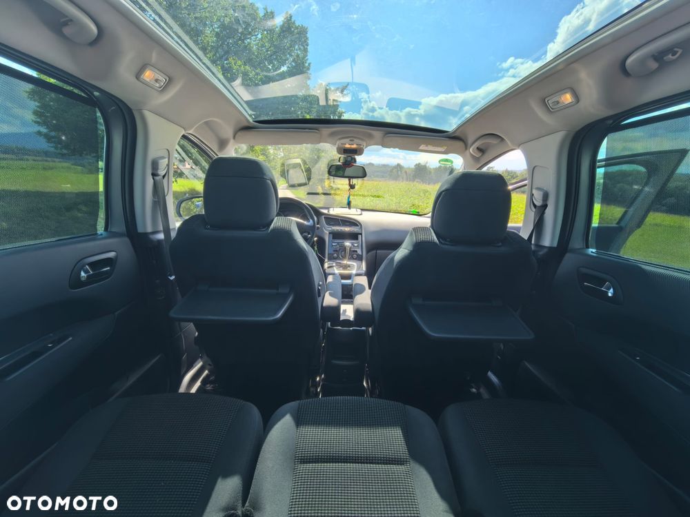 Peugeot 5008 2.0 HDi Premium + - 22