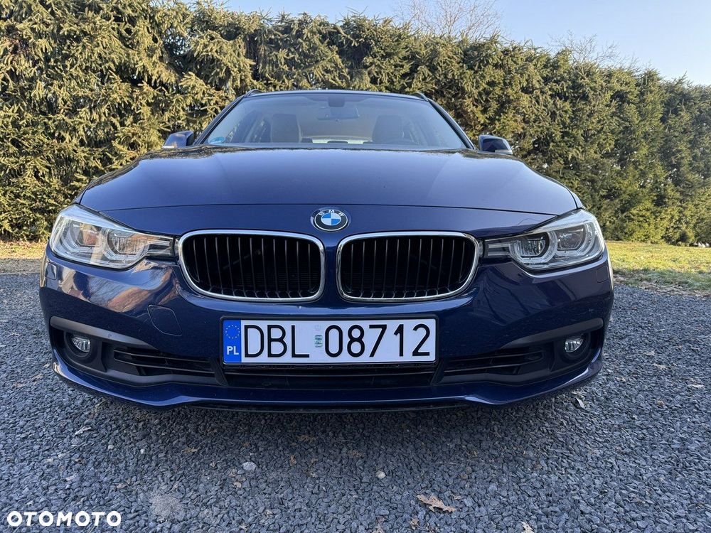 BMW Seria 3 320i Luxury Line - 15