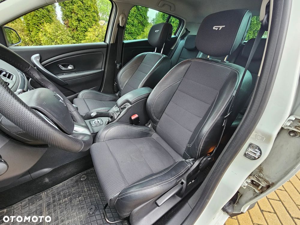 Renault Megane TCe 180 GT - 24