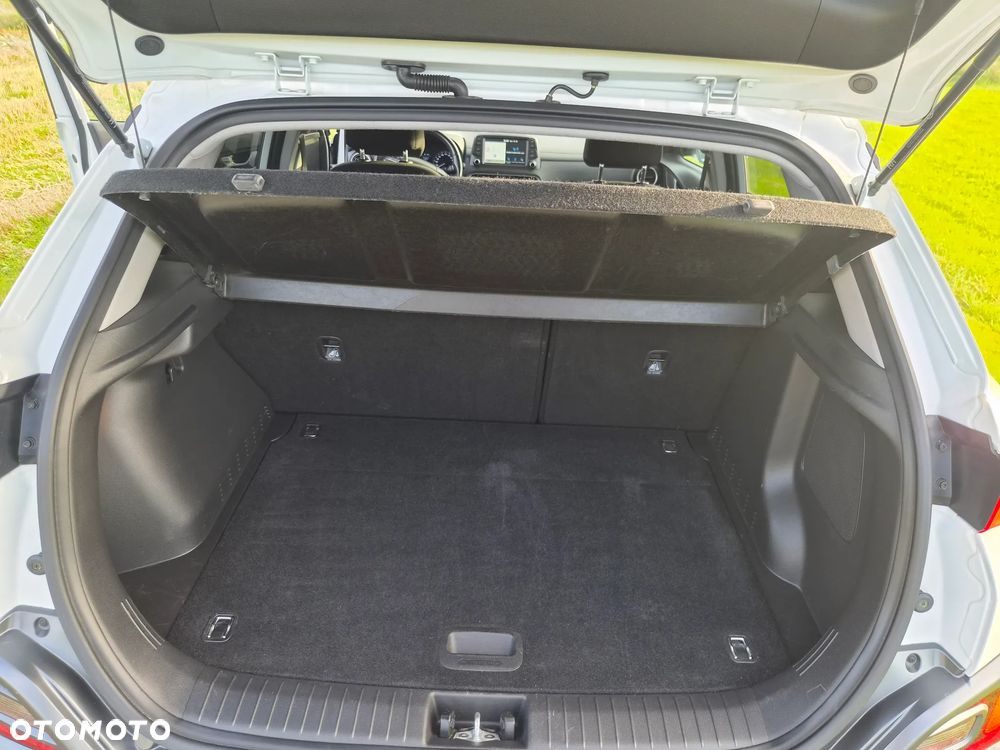 Hyundai Kona - 16