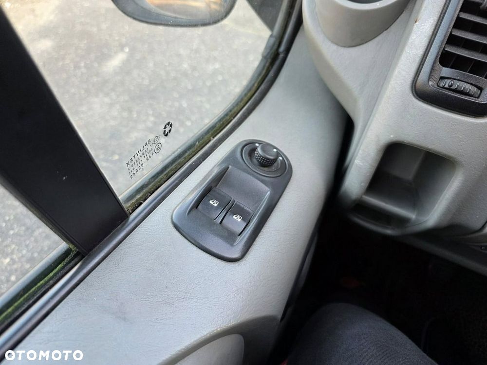Renault Trafic - 10