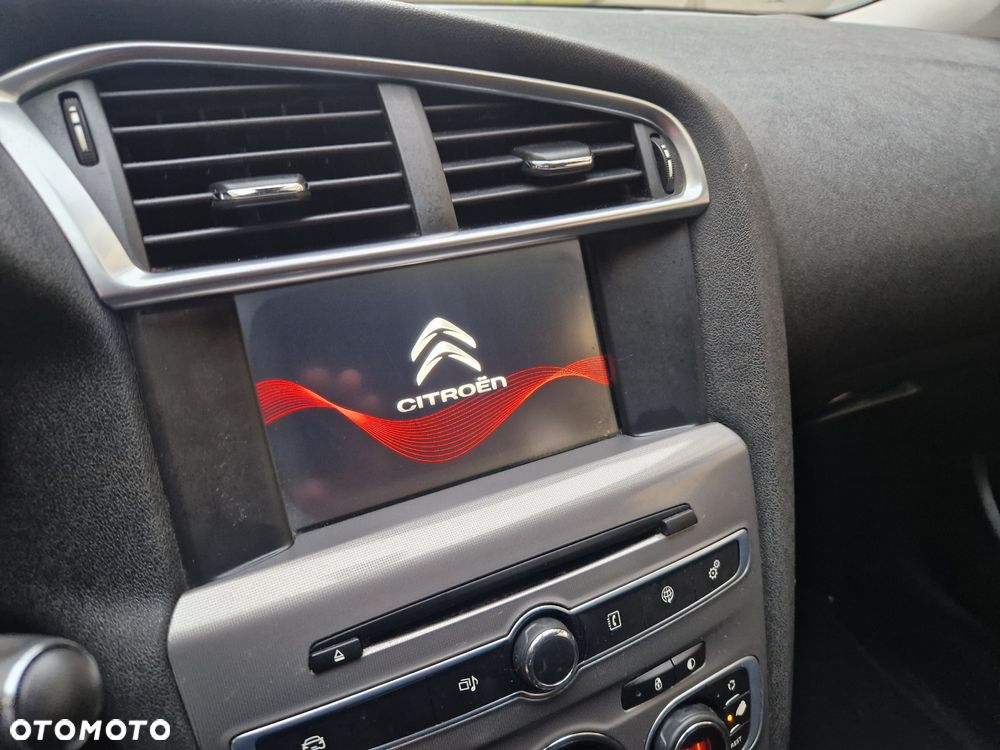 Citroën C4 1.6 HDi Feel - 23