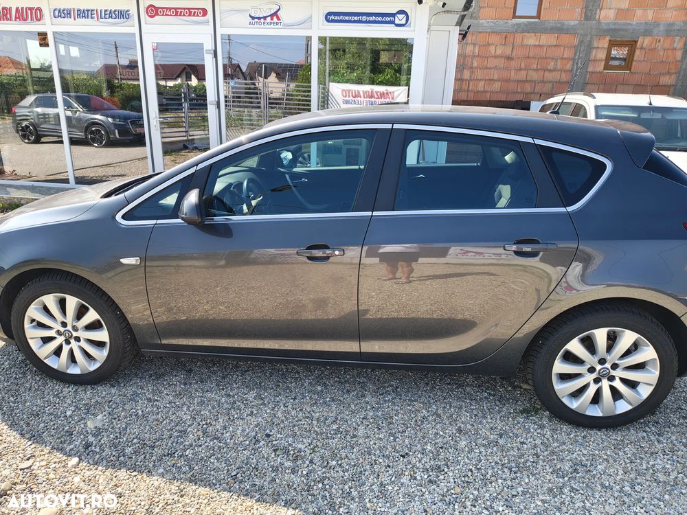 Opel Astra 1.4 Turbo Cosmo - 9