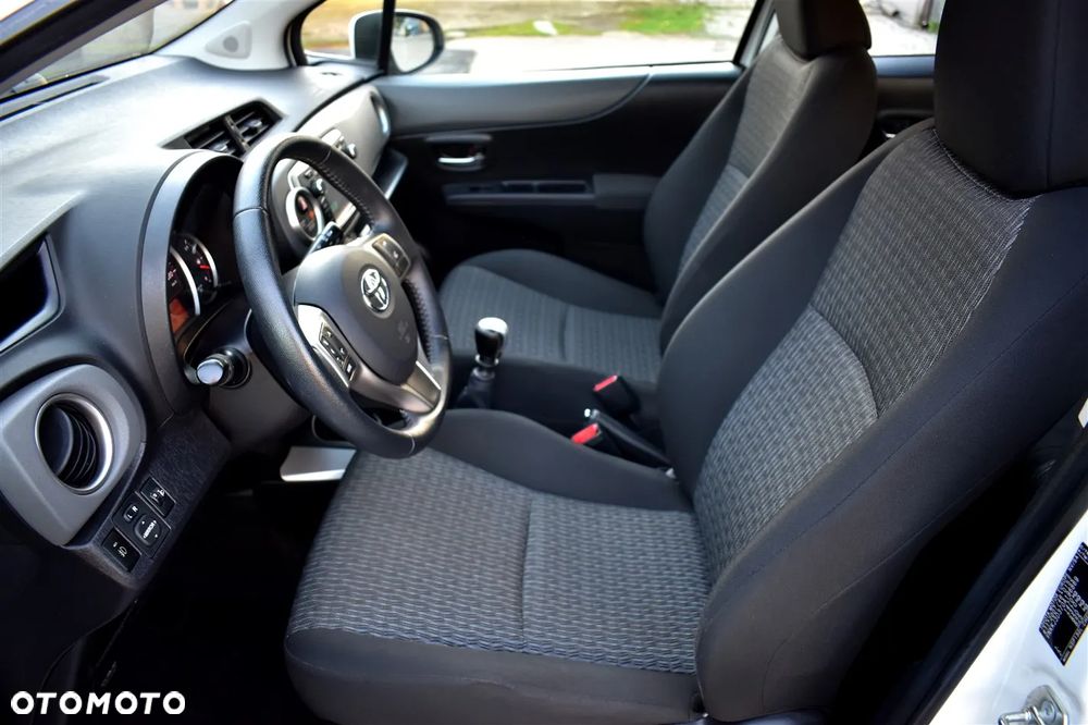 Toyota Yaris 1.33 Business Edition - 13