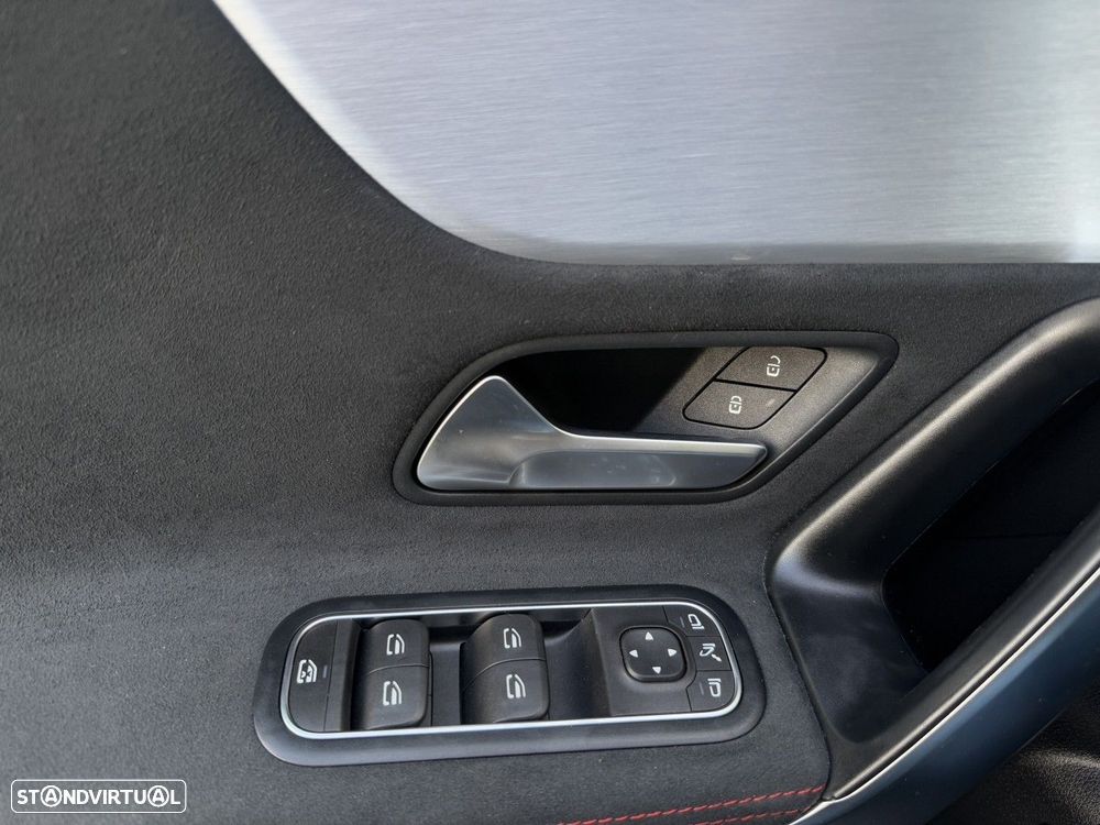 Mercedes-Benz CLA 250 e Shooting Brake AMG Line - 28