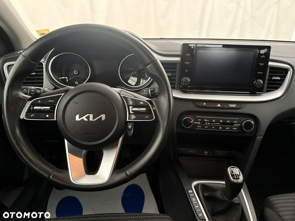 Kia Ceed - 15