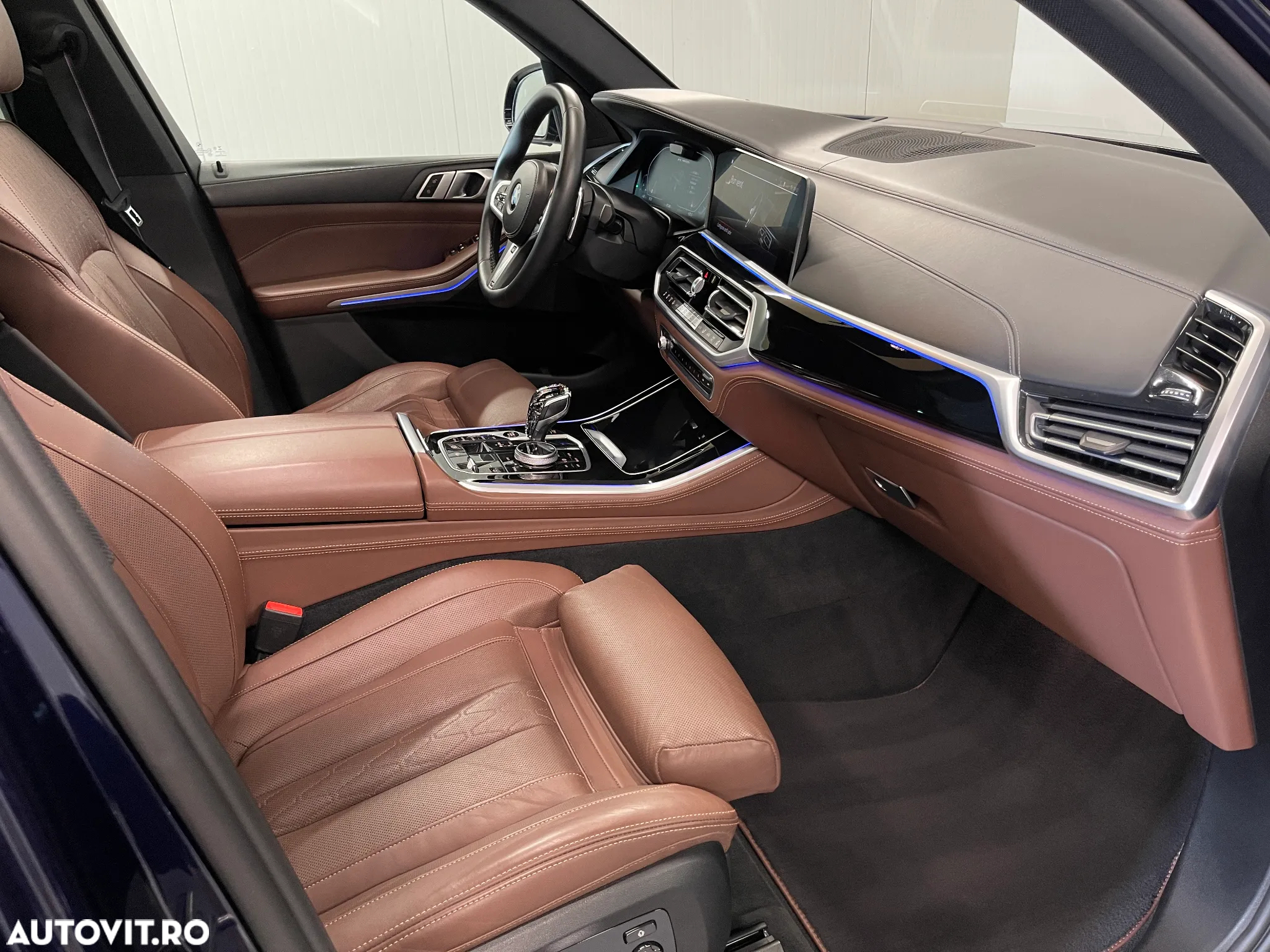 BMW X5 M M50i - 12