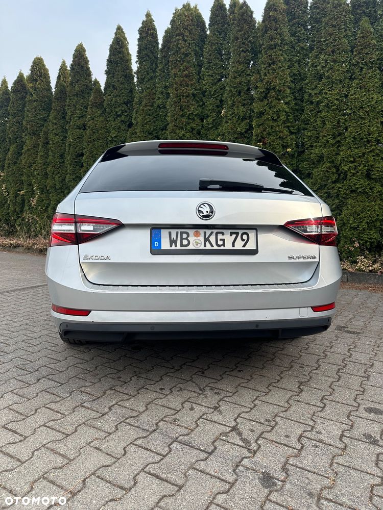 Skoda Superb 2.0 TDI DSG L&K - 8