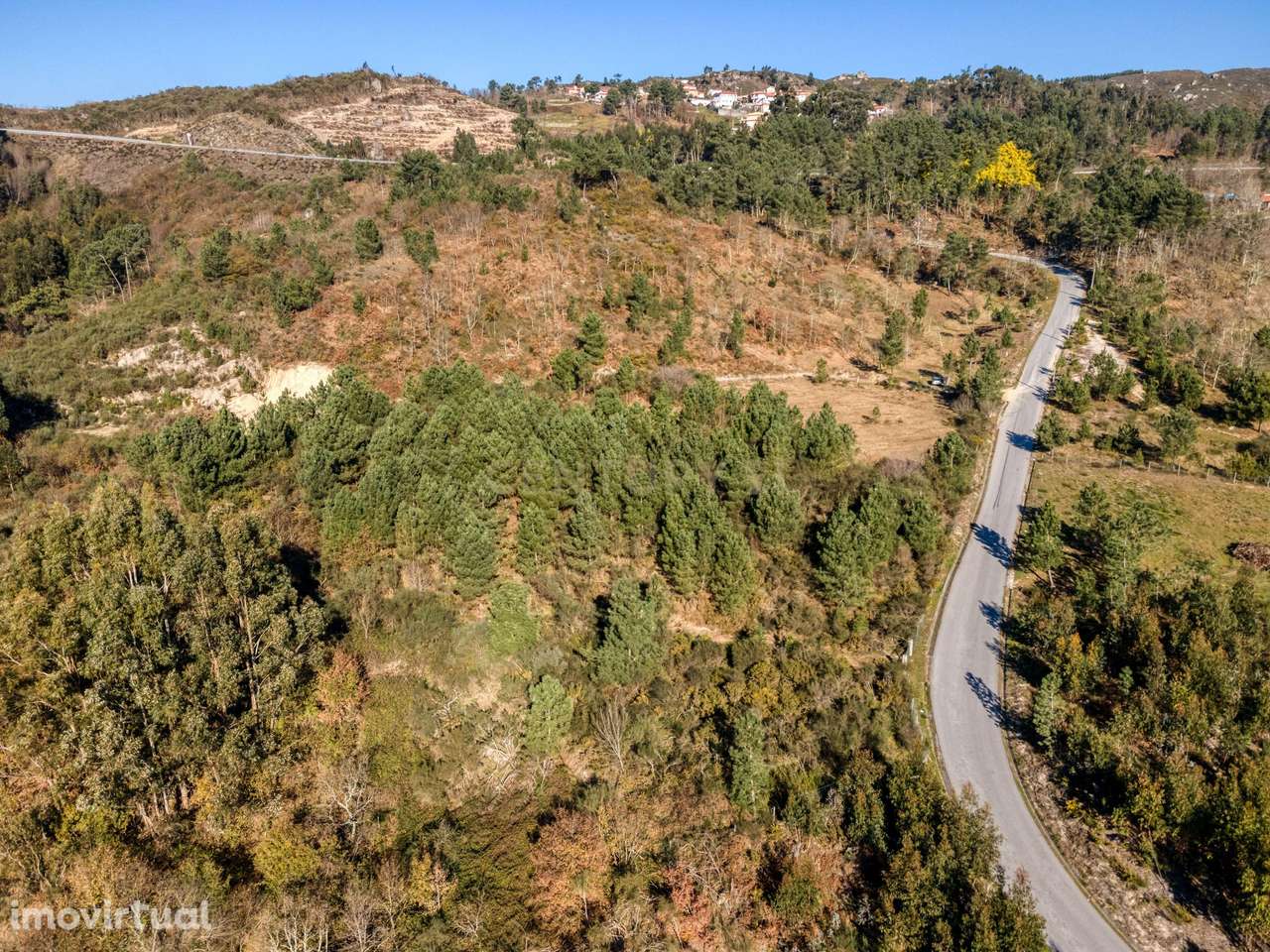 Terreno em Gove, Baião, com vista para o Rio Douro - Grande imagem: 4/6