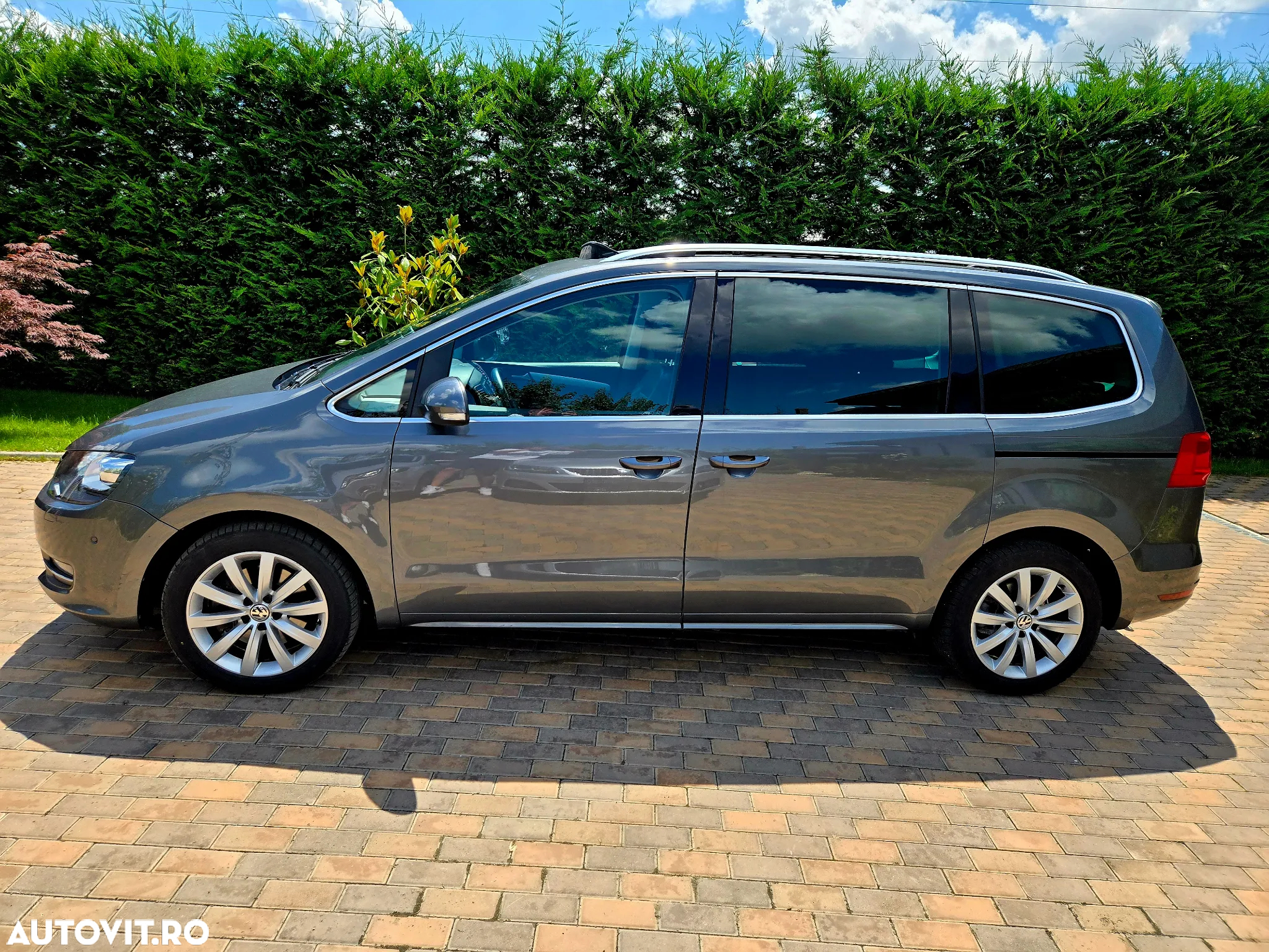 Volkswagen Sharan 2.0 TDI DSG Blue Motion Highline - 17