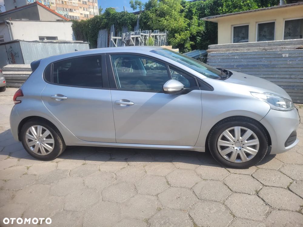 Peugeot 208 Blue-HDi 100 Stop&Start Allure - 12