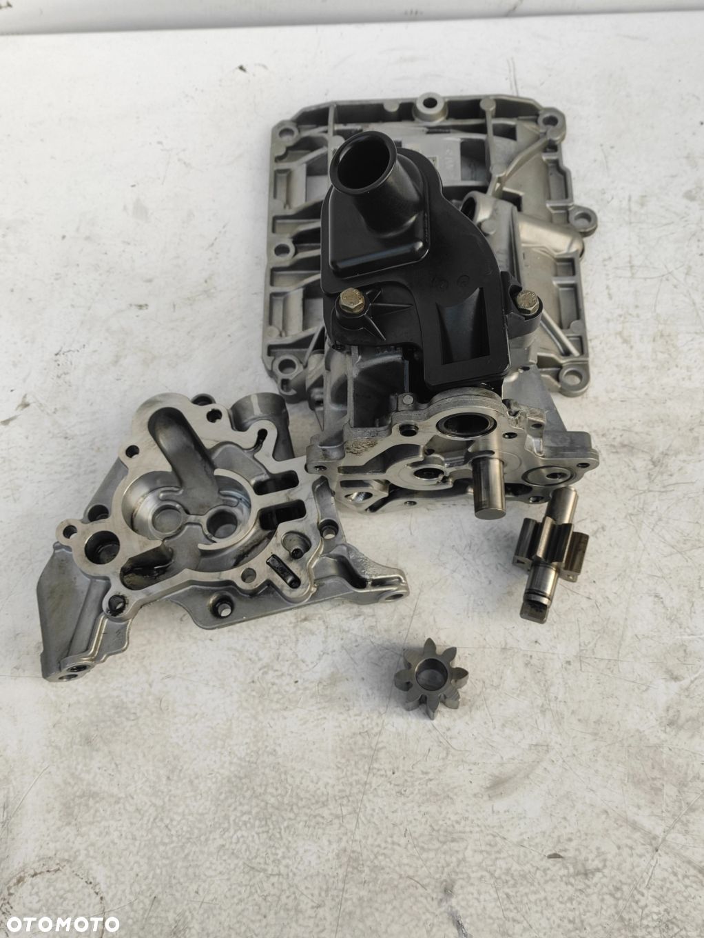 POMPA OLEJU BMW 7798014 E60 E61 E81 E82 E83 E84 E87 E88 E90 E91 E92 E93 - 1