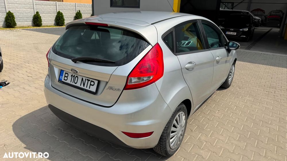 Ford Fiesta 1.25i Ambiente - 7