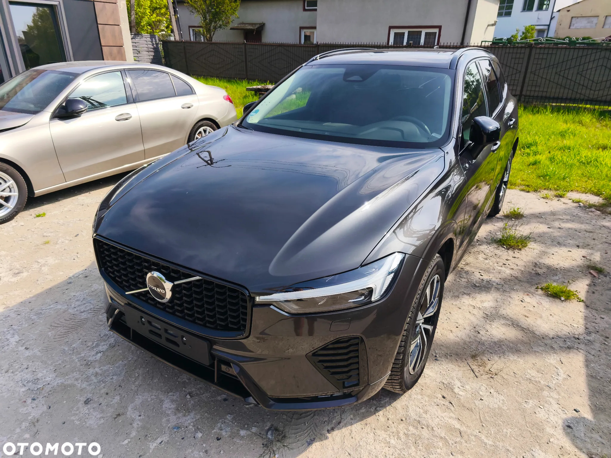 Volvo XC 60 B4 D AWD Plus Dark - 2