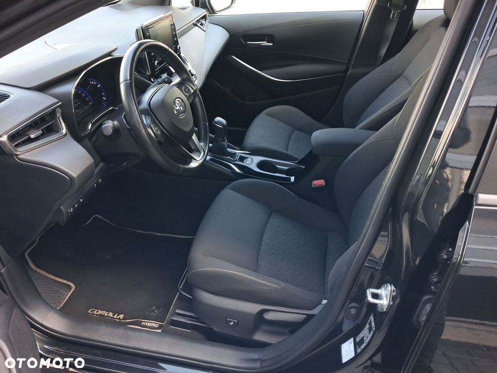 Toyota Corolla 2.0 Hybrid Comfort - 16