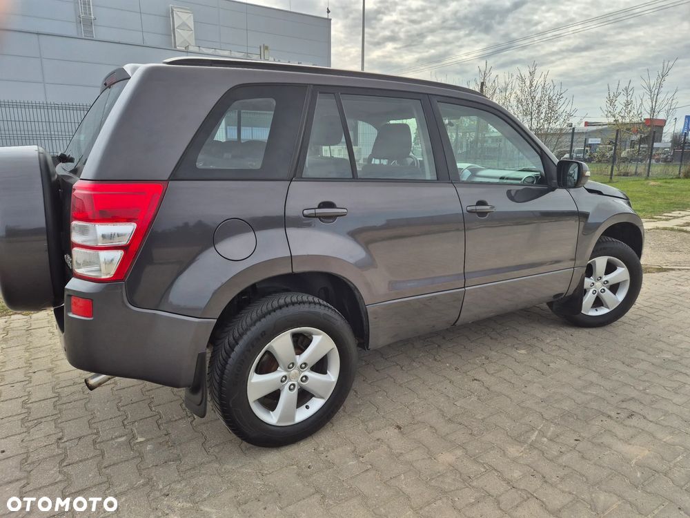 Suzuki Grand Vitara 1.9 DDiS Premium - 4