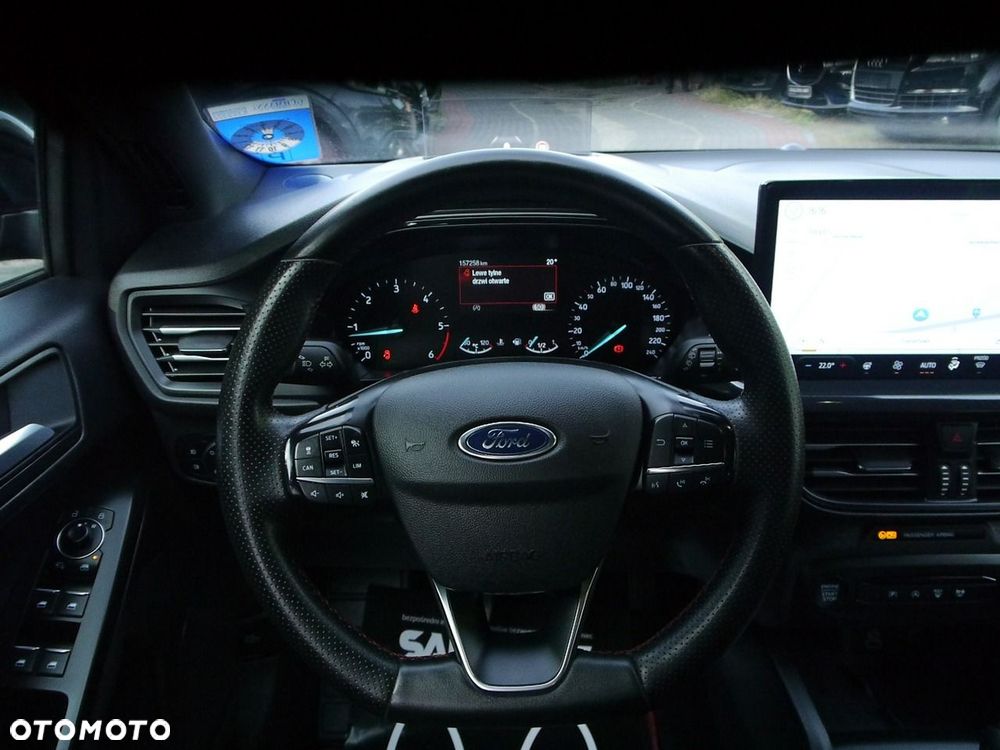 Ford Focus 1.5 EcoBlue Start-Stopp-System ST-LINE DESIGN - 19