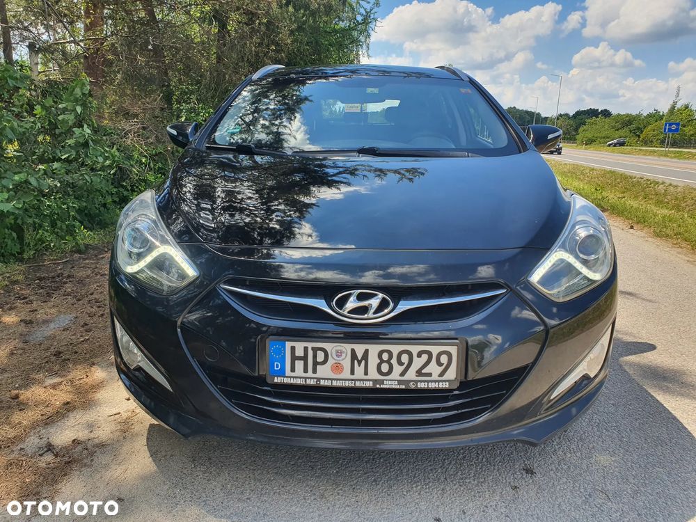 Hyundai i40 Kombi blue 1.6 Trend - 13