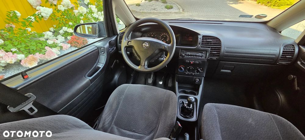 Opel Zafira 1.6 16V Elegance - 14