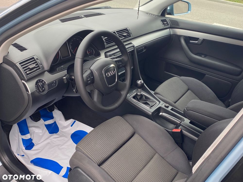 Audi A4 Avant 2.0 TDI - 9