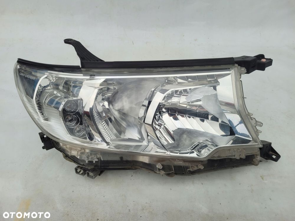 TOYOTA LAND CRUISER PRADO 18- LAMPA PRZOD PRAWA - 1
