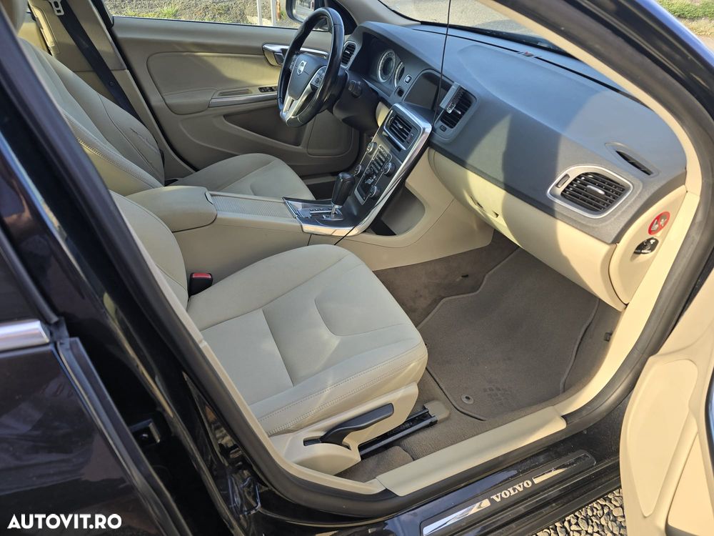 Volvo S60 D3 Geartronic Momentum - 20